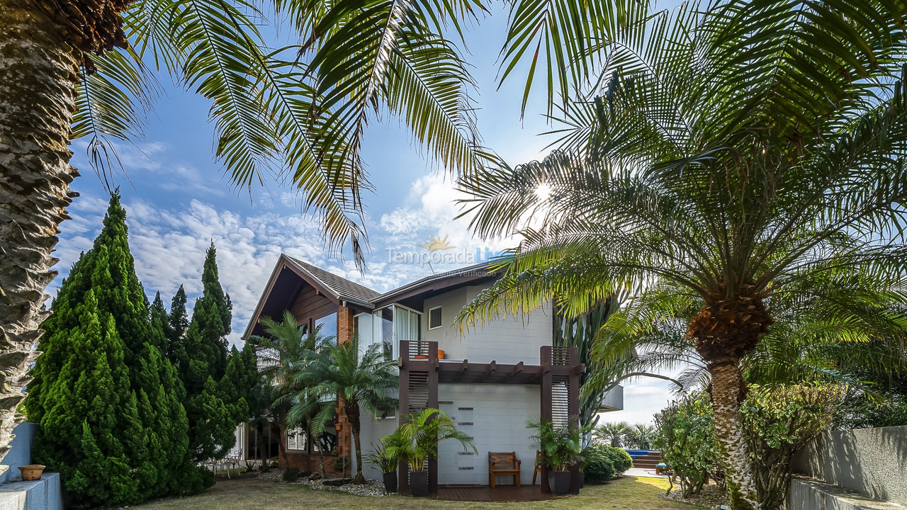 House for vacation rental in Bombinhas (Canto Grande)