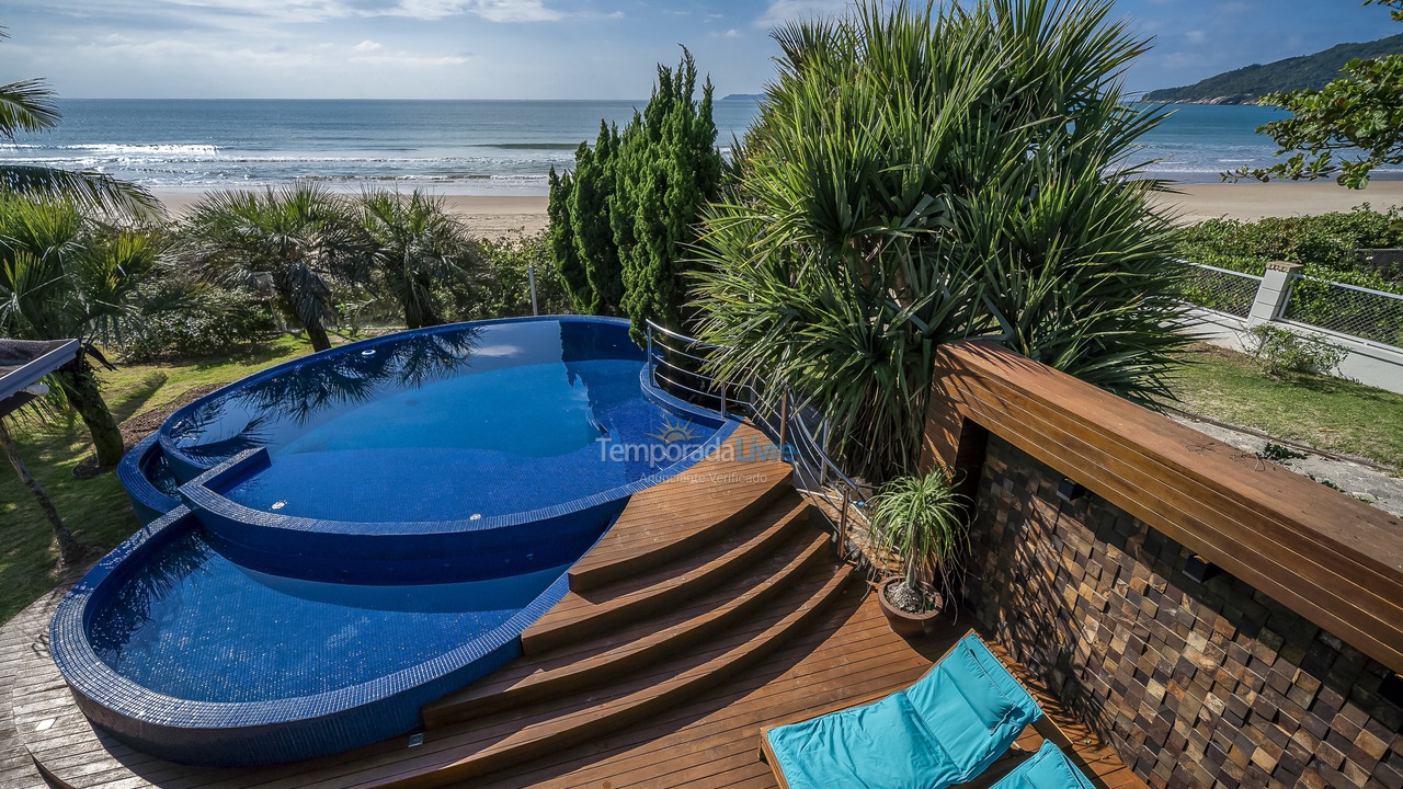 House for vacation rental in Bombinhas (Canto Grande)