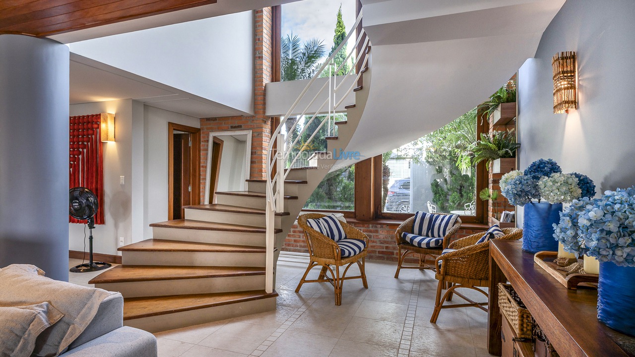 House for vacation rental in Bombinhas (Canto Grande)