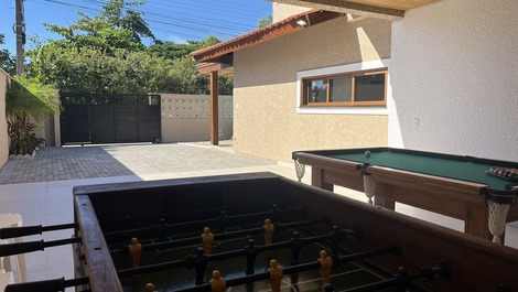 HERMOSA CASA CON PISCINA CLIMATIZADA