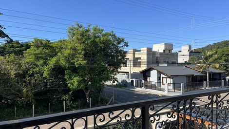 HERMOSA CASA CON PISCINA CLIMATIZADA