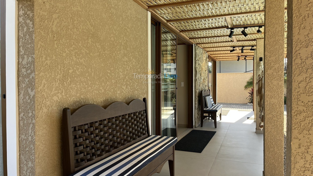 Casa para alquiler de vacaciones em Bombinhas (Praia de Bombas)