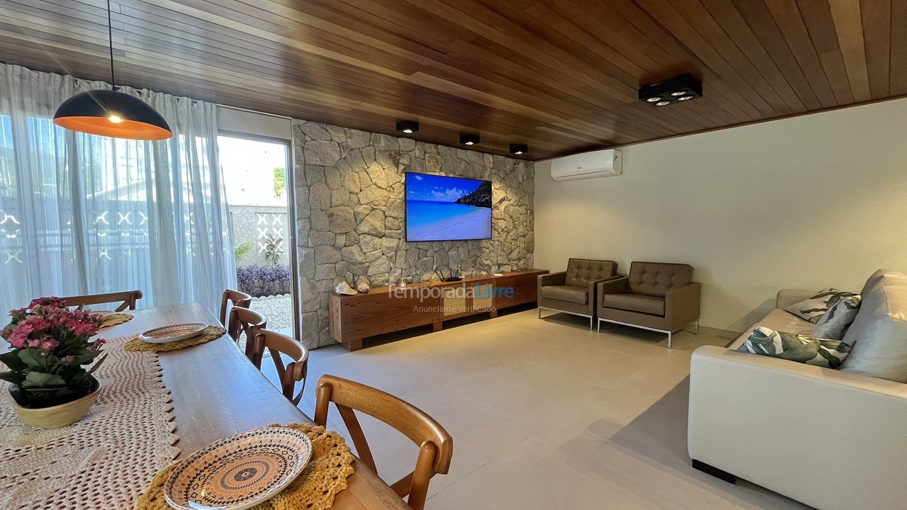 Casa para alquiler de vacaciones em Bombinhas (Praia de Bombas)