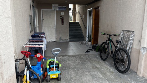 2-bedroom apartment with 1 parking space.