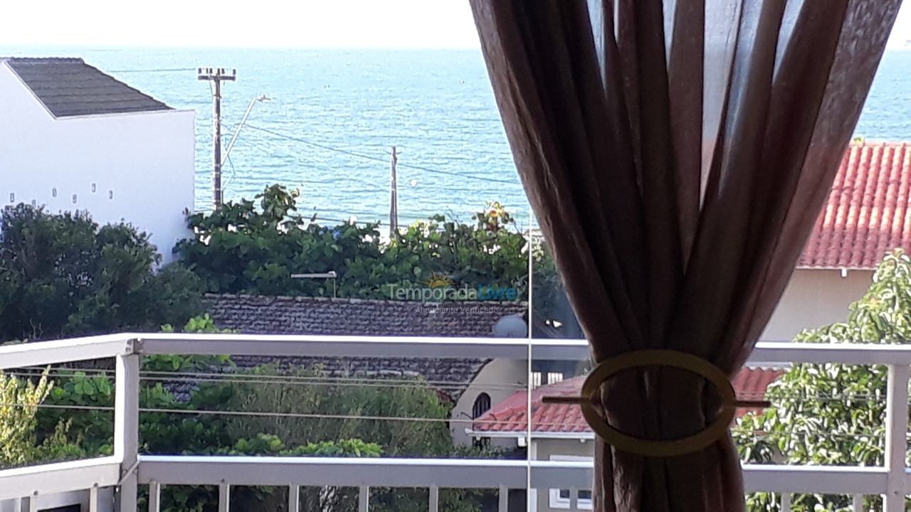 Apartamento para aluguel de temporada em São Francisco do Sul (Enseada)