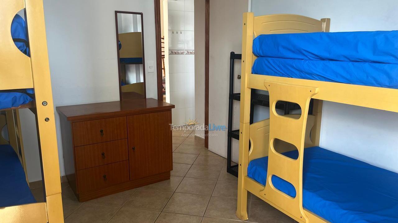 Apartamento para aluguel de temporada em Mongaguá (Centro)