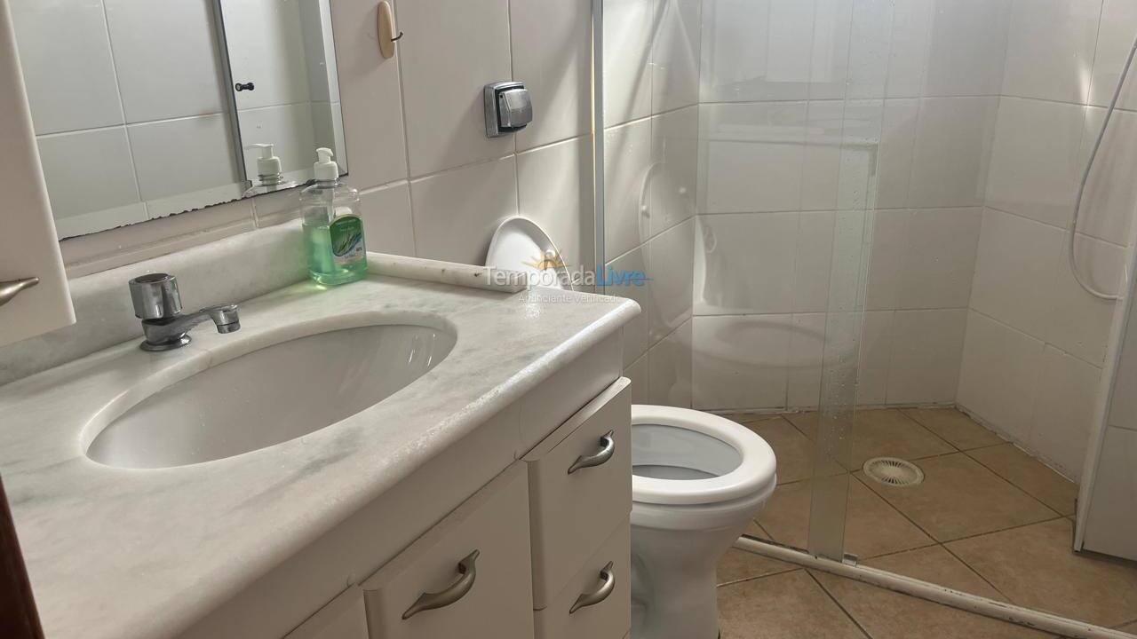 Apartamento para aluguel de temporada em Mongaguá (Centro)