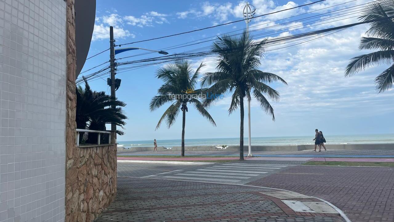 Apartamento para aluguel de temporada em Mongaguá (Centro)