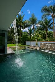 Spacious house near the beach.