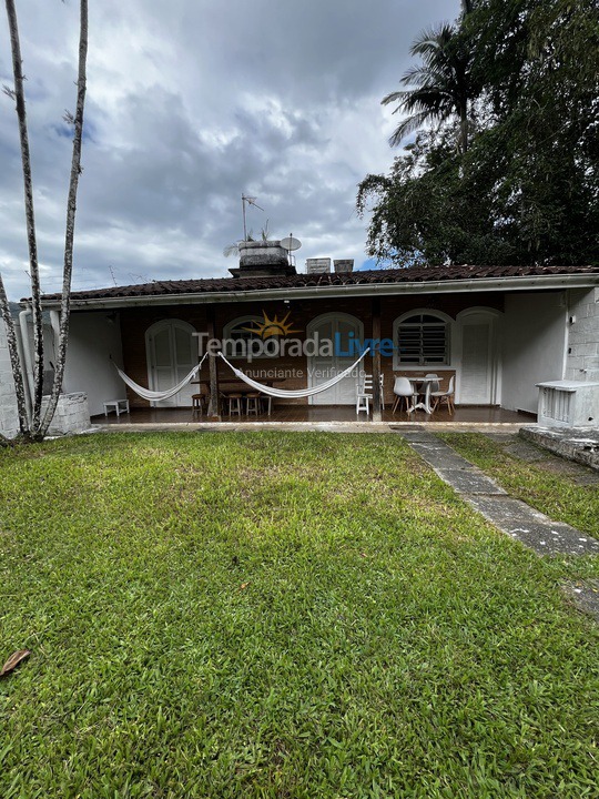 Casa para alquiler de vacaciones em Ubatuba (Praia do Lázaro)