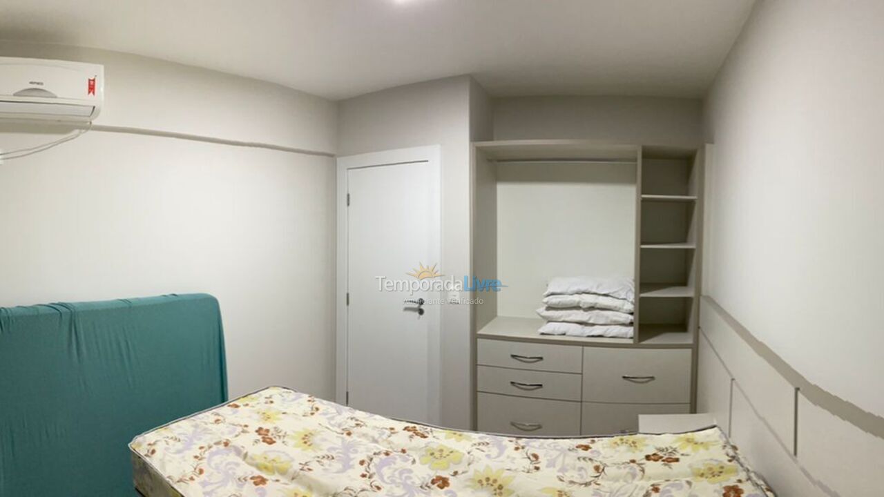 Apartamento para aluguel de temporada em Itapema (Centro)