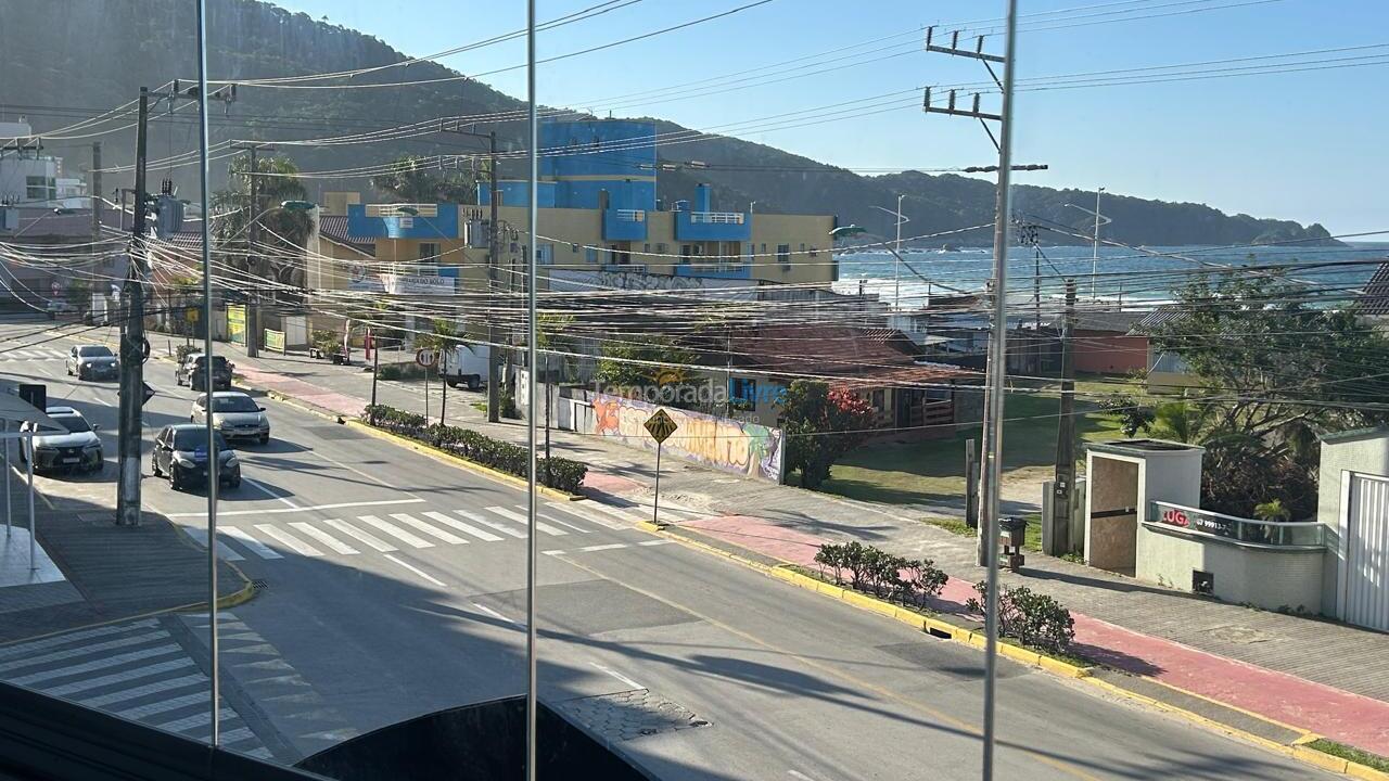 Apartamento para aluguel de temporada em Bombinhas (Praia de Bombas)