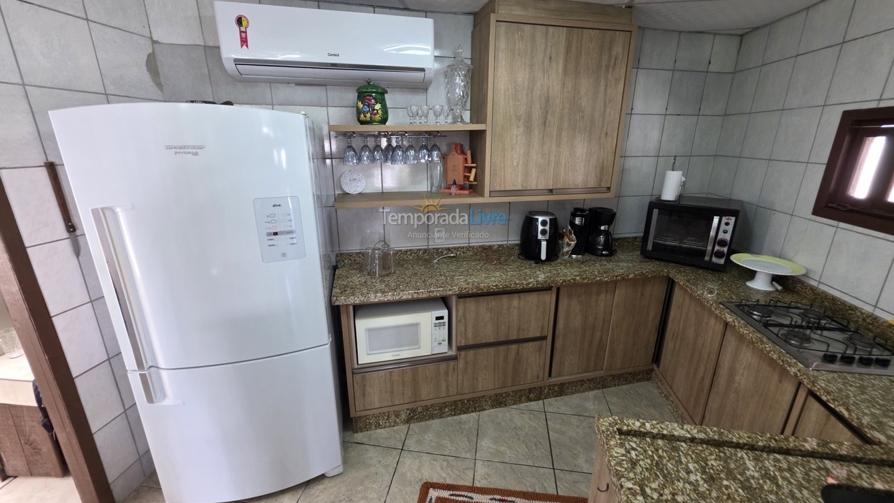 Casa para aluguel de temporada em São Francisco do Sul (Itaguaçu)