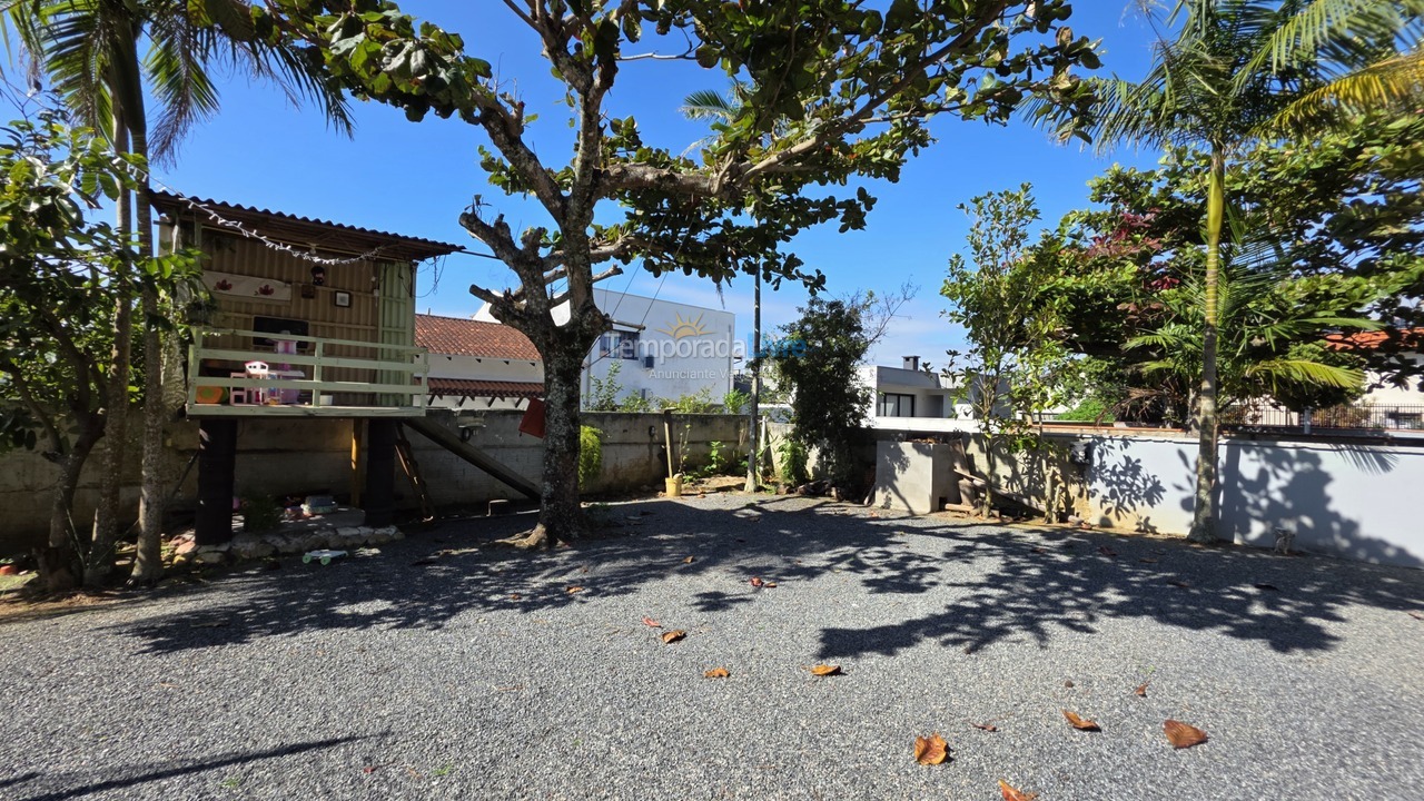 Casa para aluguel de temporada em São Francisco do Sul (Itaguaçu)