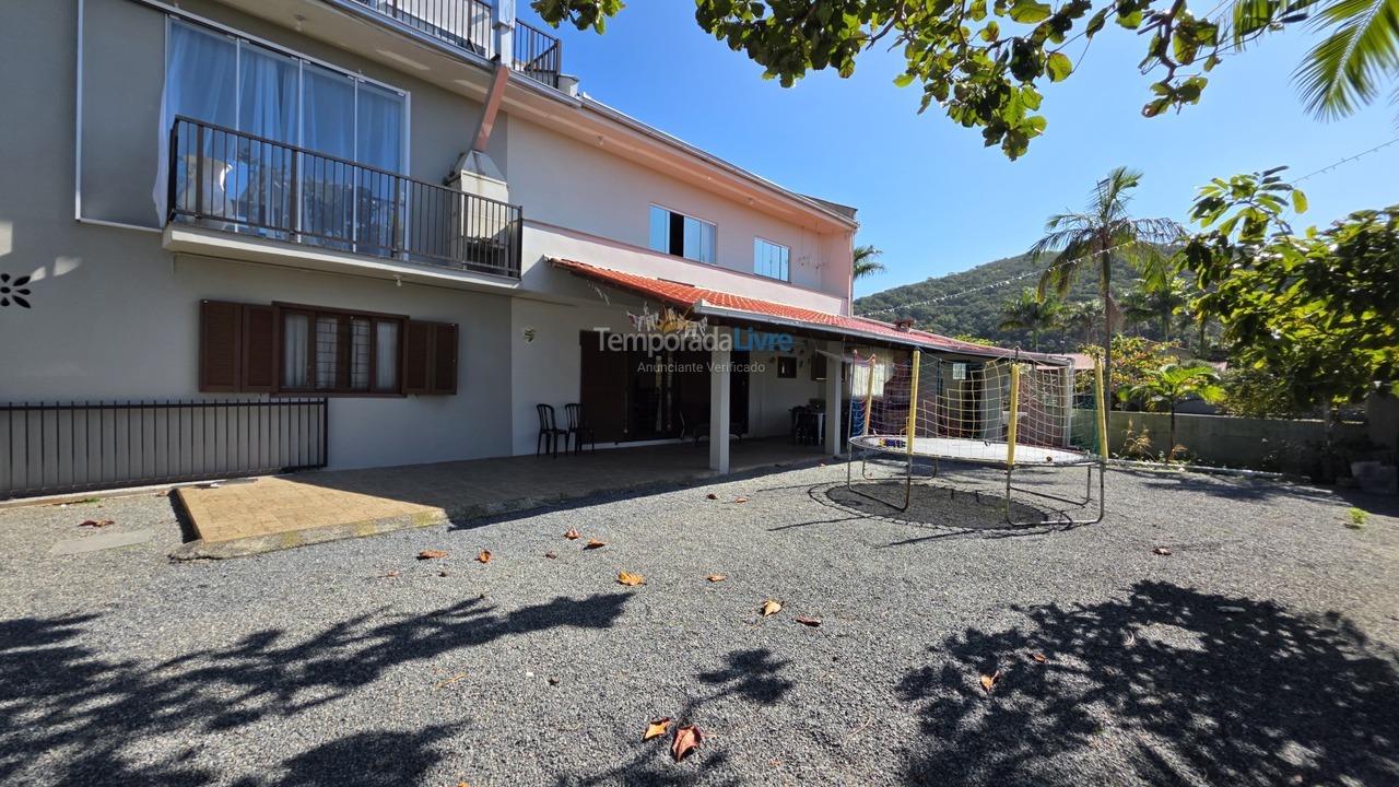 Casa para aluguel de temporada em São Francisco do Sul (Itaguaçu)