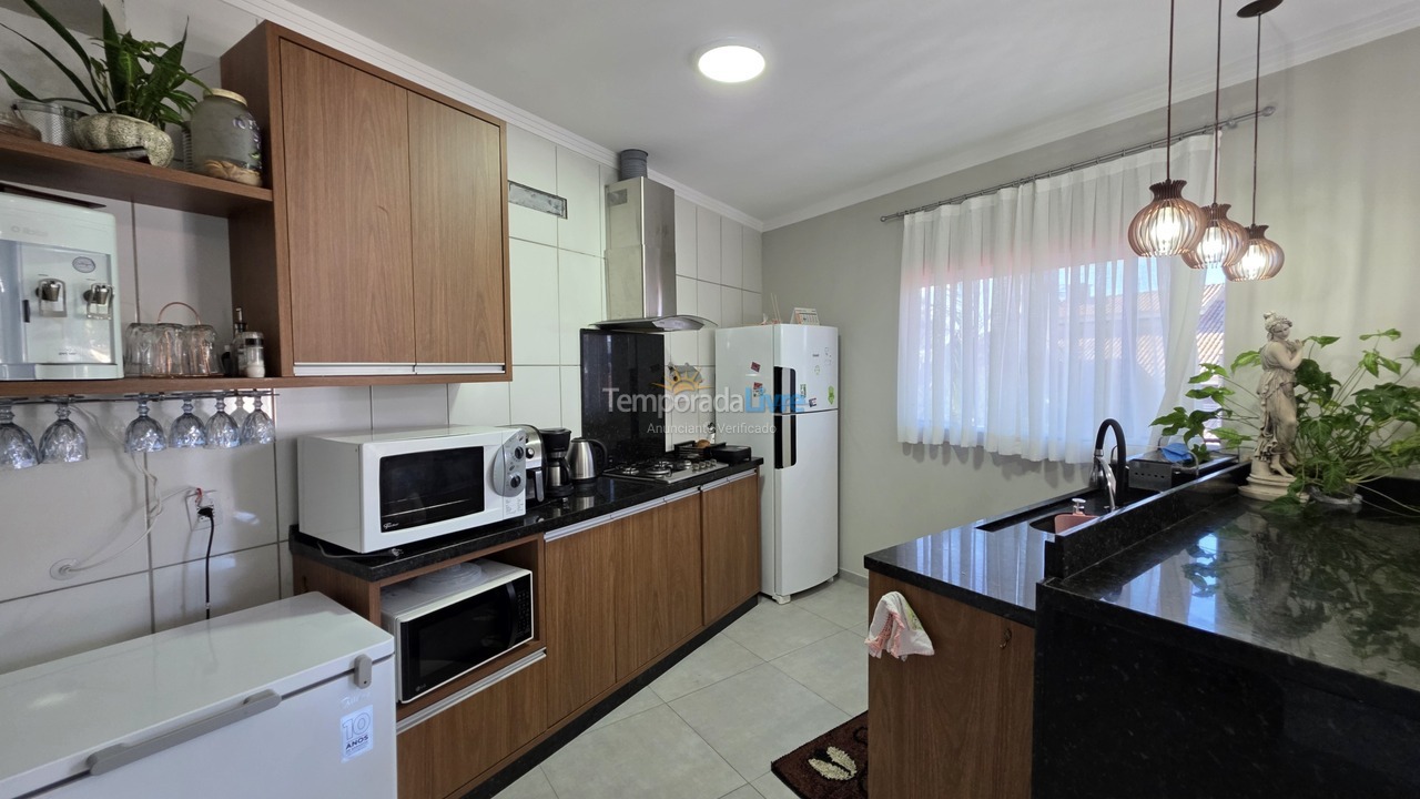 Casa para aluguel de temporada em São Francisco do Sul (Itaguaçu)