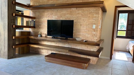 Hermosa casa de alto estándar con piscina en Praia de Mariscal