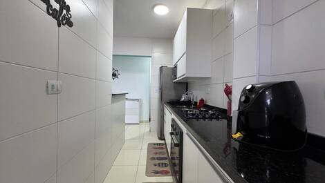 Apartamento con piscina disponible, con vistas al mar y balcón gourmet.