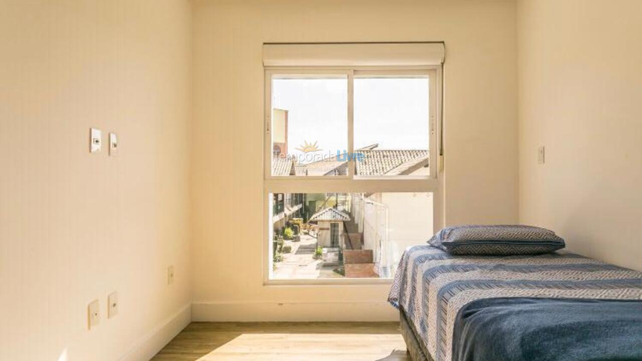 Casa para aluguel de temporada em Bombinhas (Canto Grande)