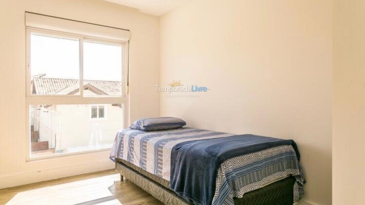 Casa para aluguel de temporada em Bombinhas (Canto Grande)