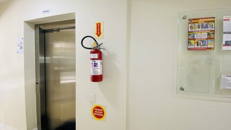 Apartamento 03 dormitorios em Bombas - LA0077