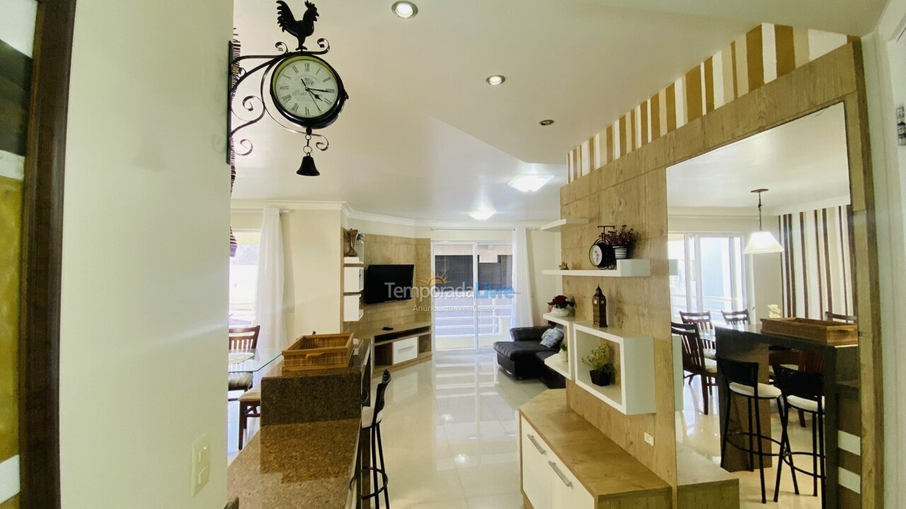 Apartamento para aluguel de temporada em Bombinhas (Praia de Bombas)