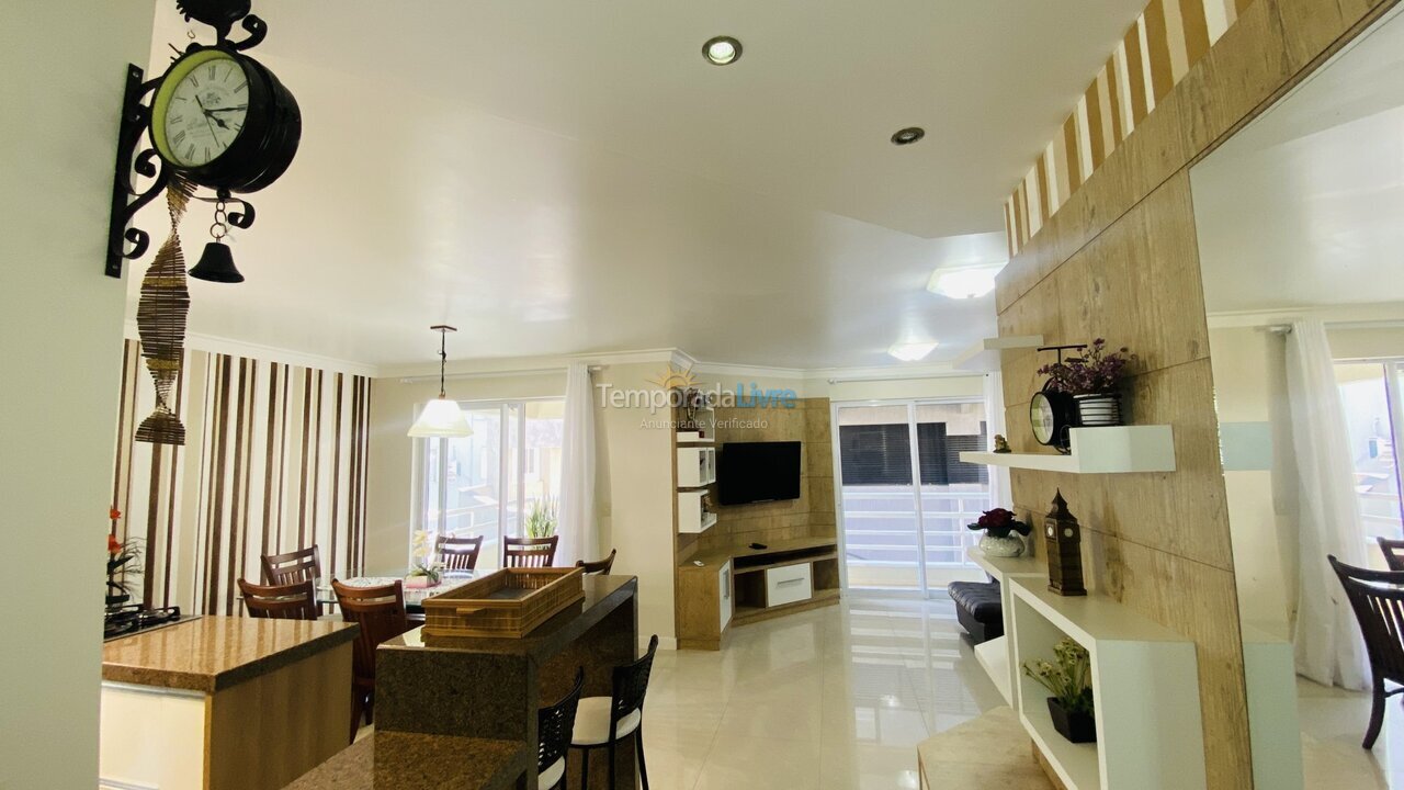 Apartamento para aluguel de temporada em Bombinhas (Praia de Bombas)