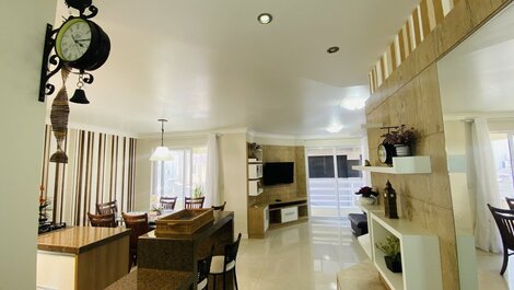 Apartamento 03 dormitorios em Bombas - LA0077