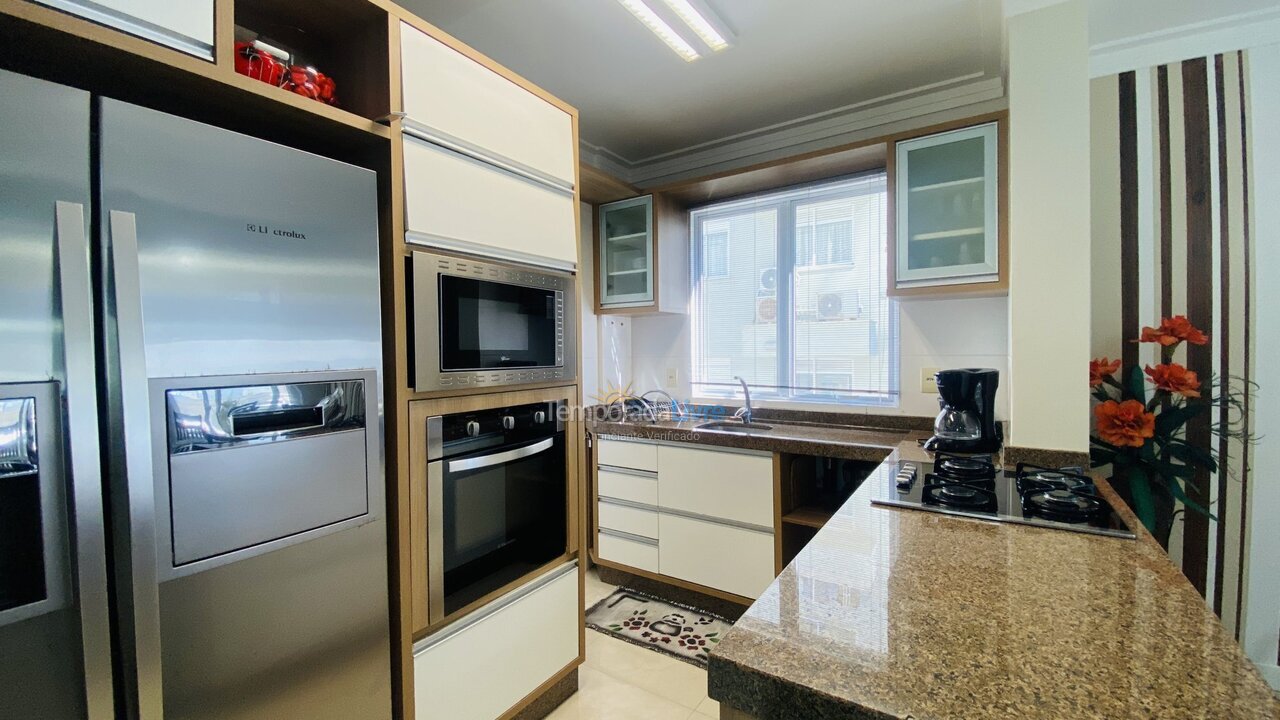 Apartamento para aluguel de temporada em Bombinhas (Praia de Bombas)
