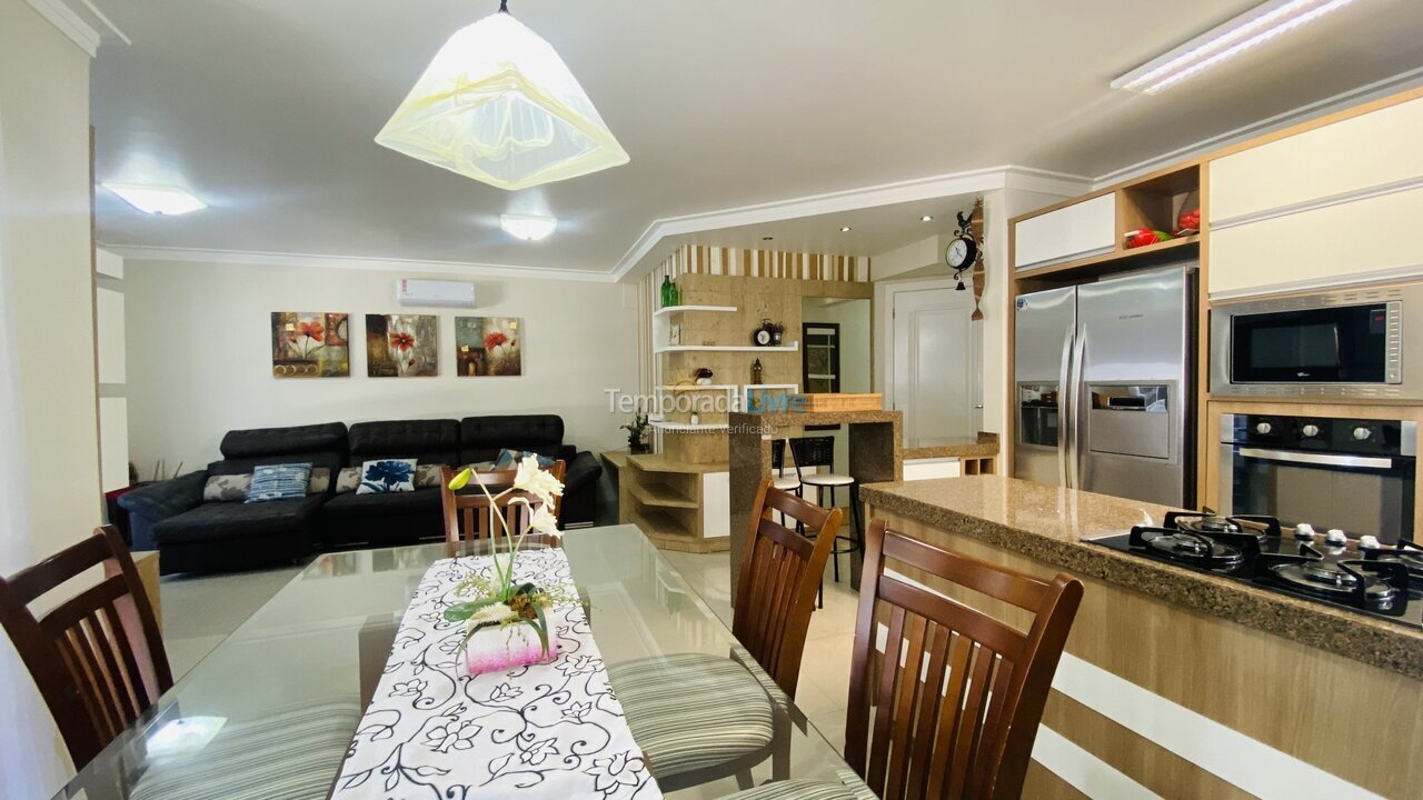 Apartamento para aluguel de temporada em Bombinhas (Praia de Bombas)