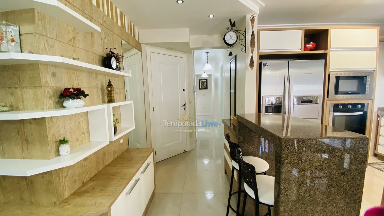 Apartamento para aluguel de temporada em Bombinhas (Praia de Bombas)