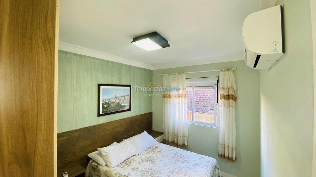 Apartamento para aluguel de temporada em Bombinhas (Praia de Bombas)