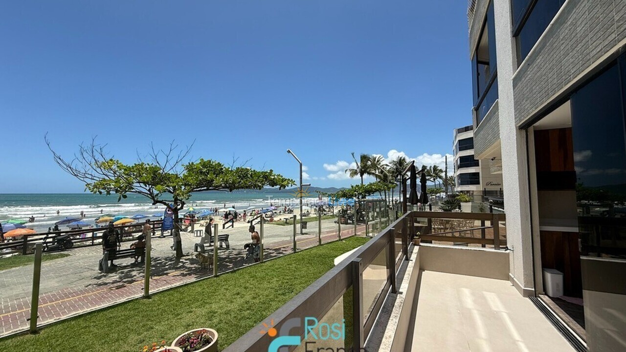 Apartamento para aluguel de temporada em Itapema (Meia Praia Frente Mar)
