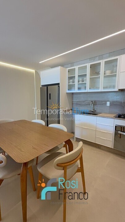 Apartamento para aluguel de temporada em Itapema (Meia Praia Frente Mar)