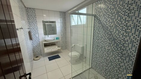5-BEDROOM HOUSE FOR SEASONAL RENTAL IN JURERÊ INTERNACIONAL