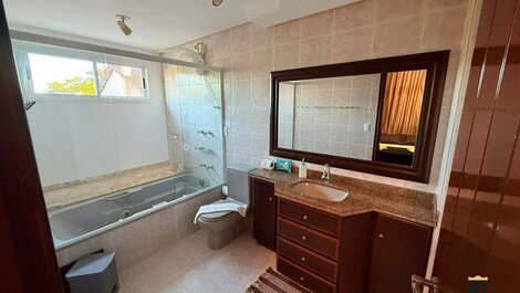 5-BEDROOM HOUSE FOR SEASONAL RENTAL IN JURERÊ INTERNACIONAL