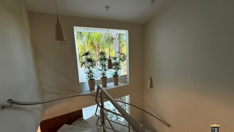 5-BEDROOM HOUSE FOR SEASONAL RENTAL IN JURERÊ INTERNACIONAL