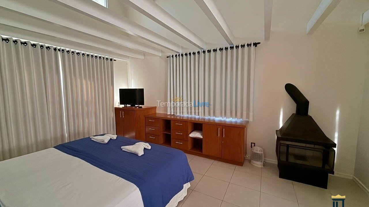 House for vacation rental in Florianopolis (Jurerê Internacional)