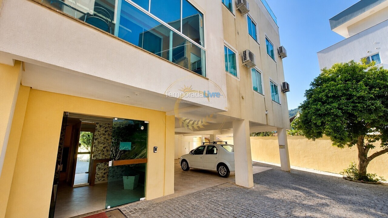 Apartment for vacation rental in Bombinhas (Praia de Bombinhas)