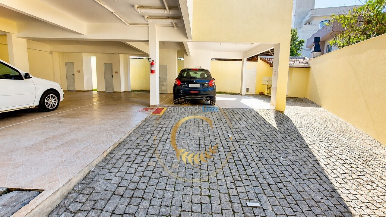 Apartment for vacation rental in Bombinhas (Praia de Bombinhas)