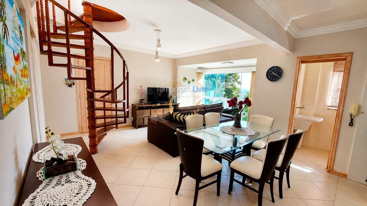 Apartment for vacation rental in Bombinhas (Praia de Bombinhas)