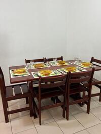 Apartamento Guarujá Pitangueiras próximo ao shopping,100 mt da Praia.