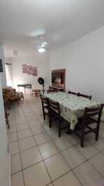 Apartamento Guarujá Pitangueiras próximo ao shopping,100 mt da Praia.