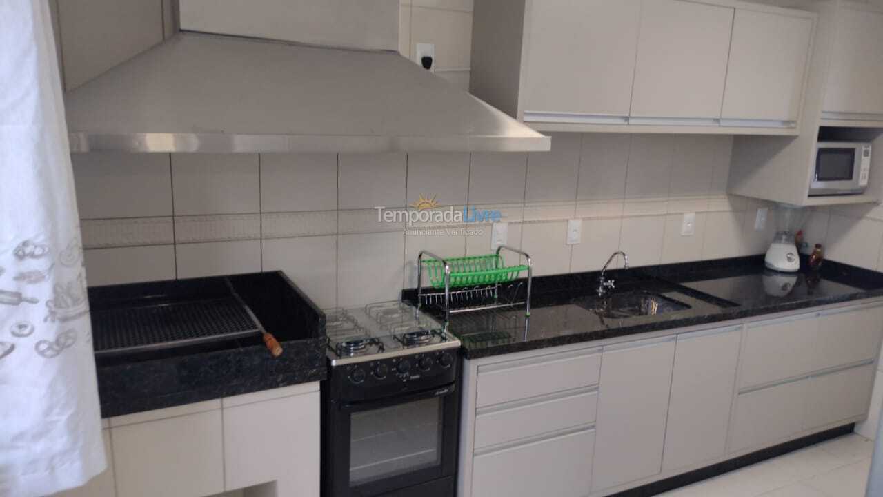 Apartamento para aluguel de temporada em Itapema (Centro)