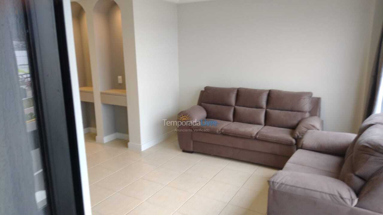 Apartamento para aluguel de temporada em Itapema (Centro)