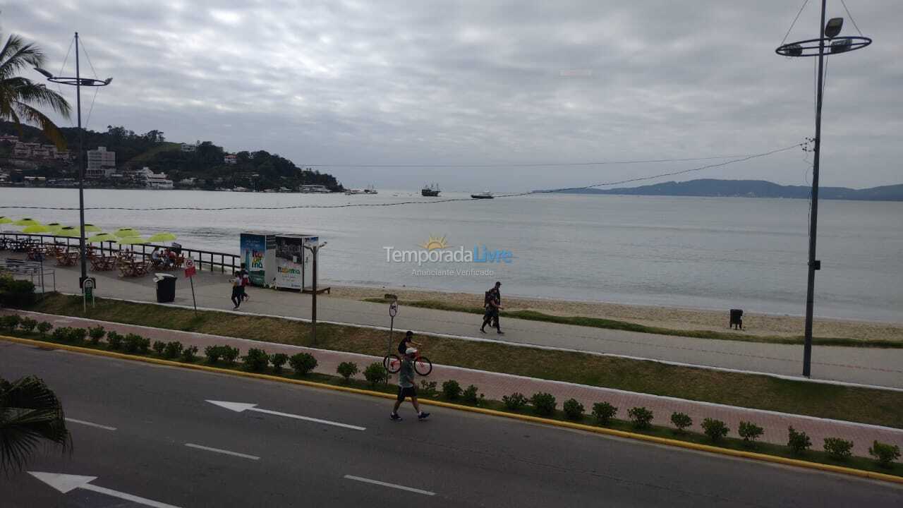 Apartamento para aluguel de temporada em Itapema (Centro)