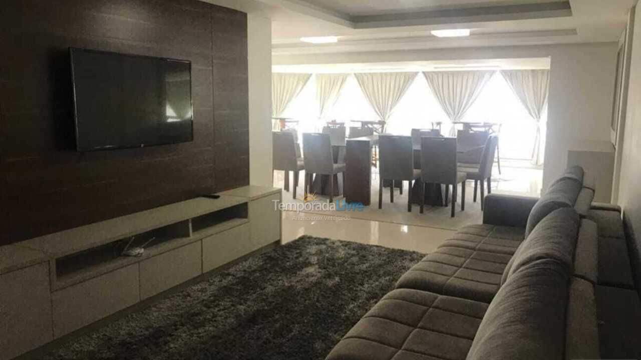Apartamento para aluguel de temporada em Itapema (Centro)
