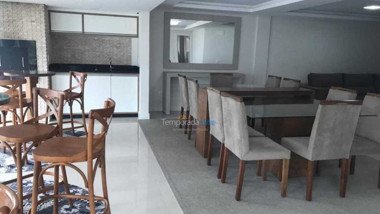 Apartamento para aluguel de temporada em Itapema (Centro)