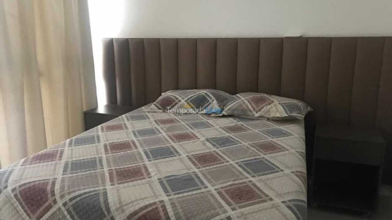 Apartamento para aluguel de temporada em Itapema (Centro)