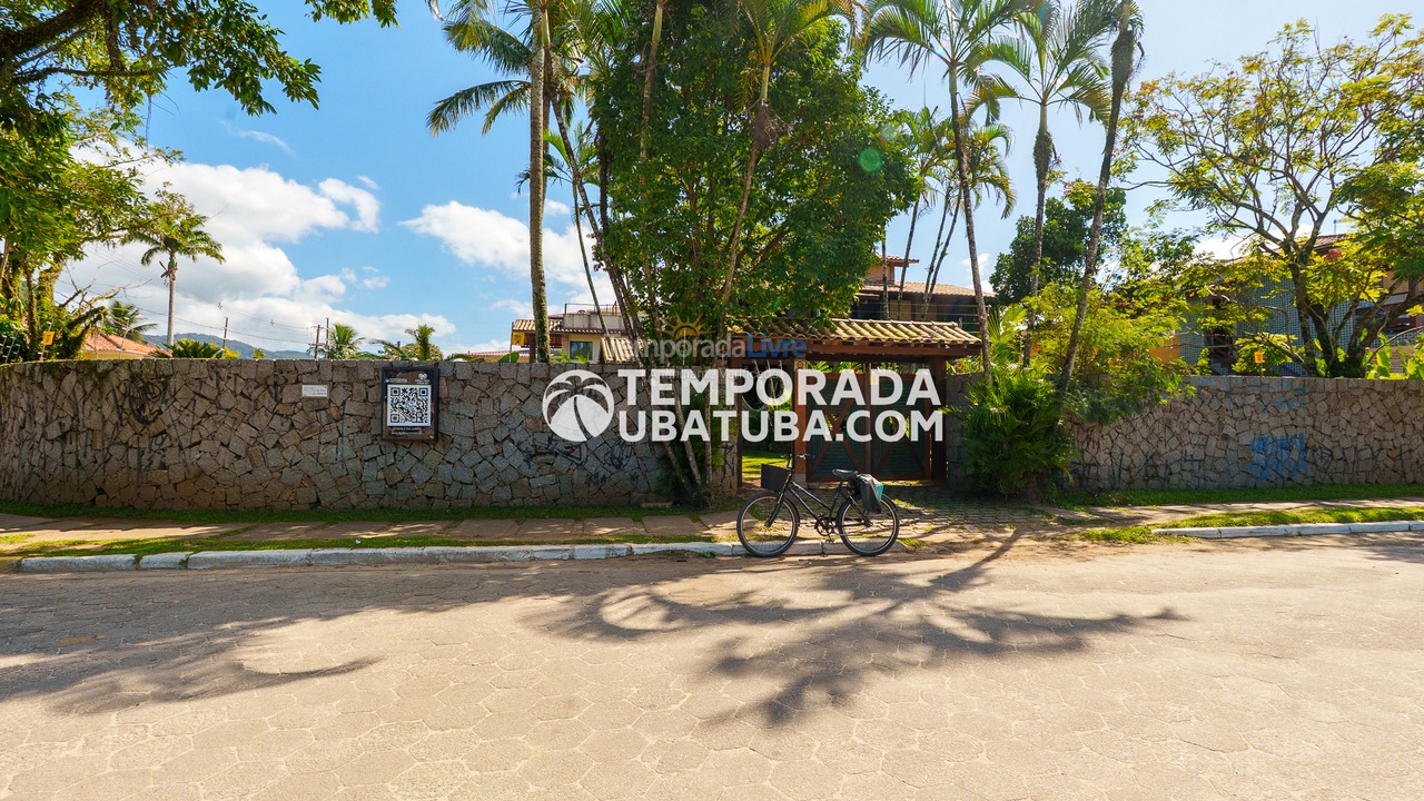 Casa para aluguel de temporada em Ubatuba (Praia Grande)